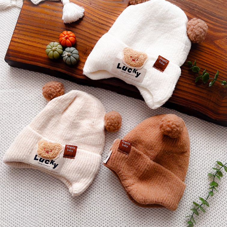 کلاه گوشدار بافت lucky