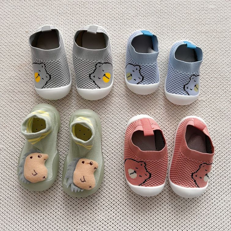 کفش جورابی های بچگانه حراج